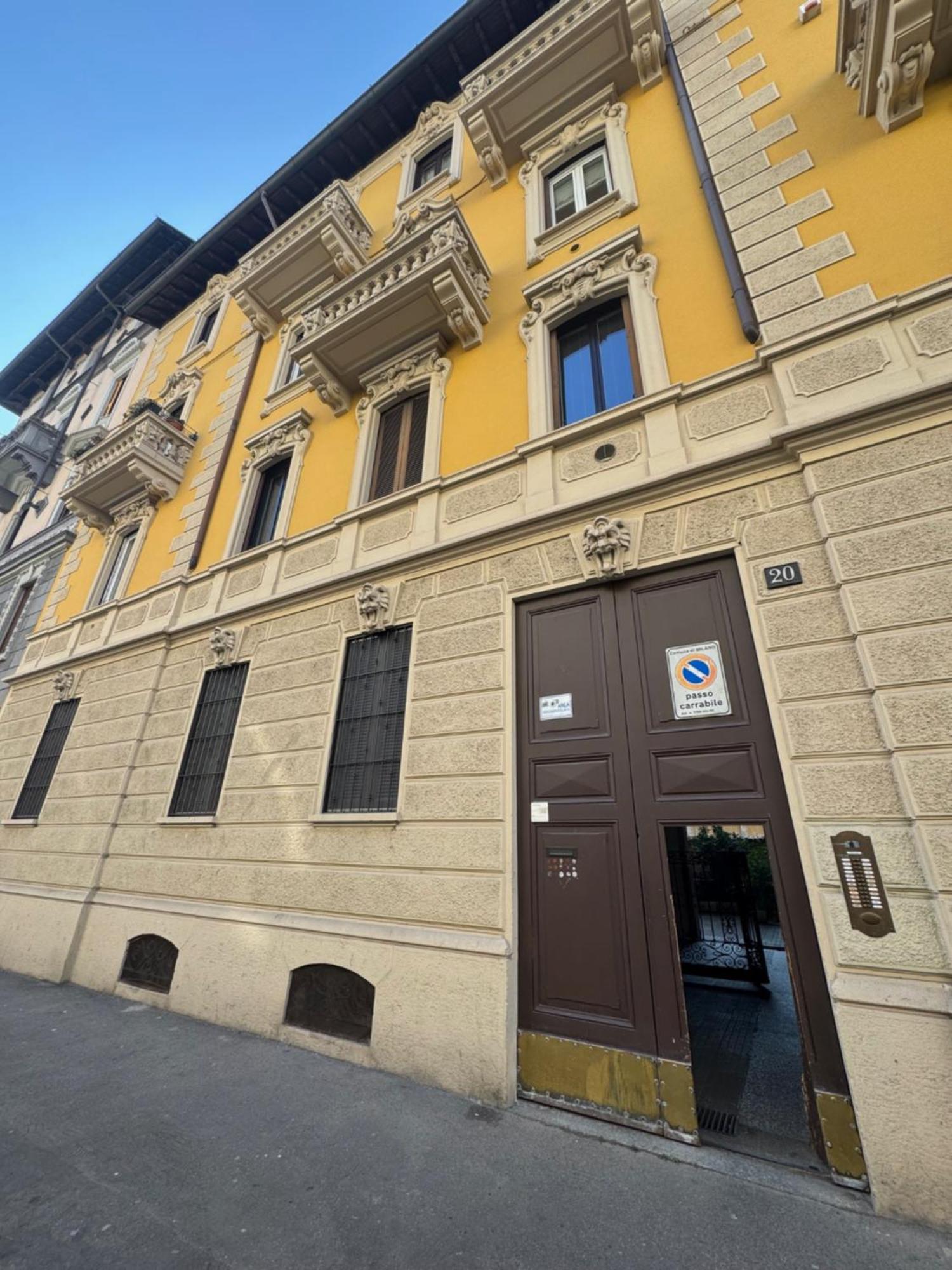 Perugino 20 Appartamento Milano